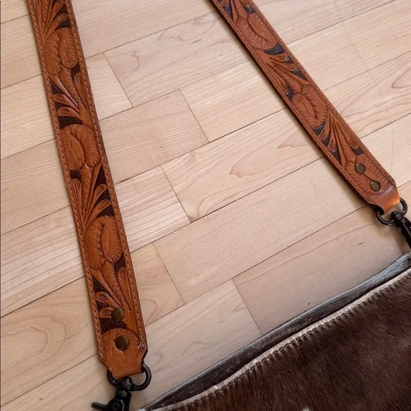 Brown and White Fringe Leather Bag - Picture 3 of 5